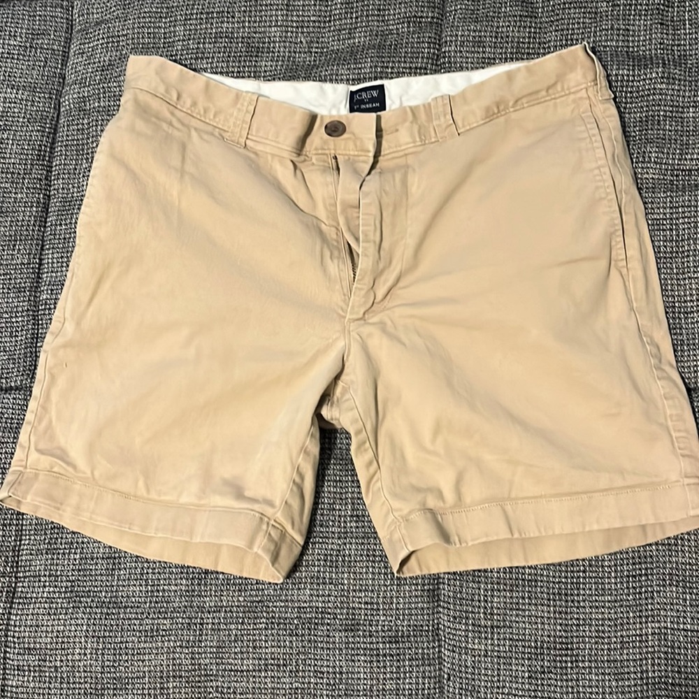 J Crew Mens Khaki Short 31” Waist 7” inseam